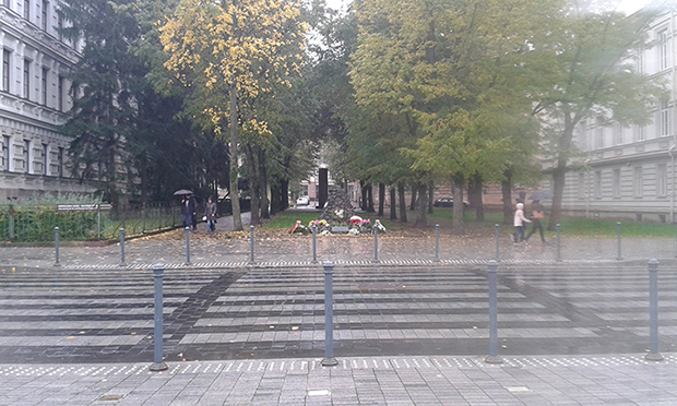 Vilnius’un Gedimino Caddesi üzerinde bulunan Sovyet İşgalinin Mağdurları Anıtı